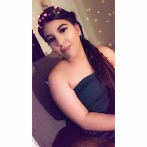 Meet your Posher, Elizabeth